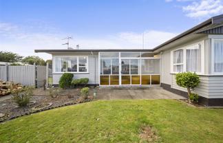 8 Tawa Street, Hawera