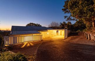 949 East Coast Road, Torbay