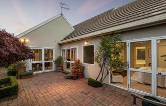 2/166 Rossall Street, Merivale