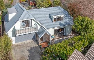 24C Charles Dickens Drive, Mellons Bay