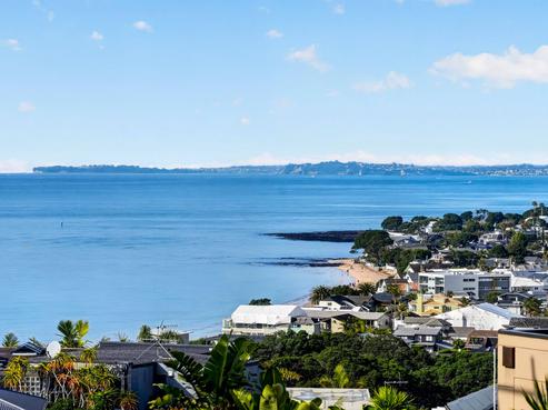 1/64 Seaview Road, Castor Bay