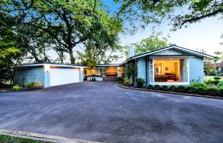 677 River Road, Chartwell