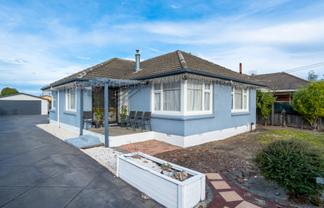 102 Bassett Street, Burwood