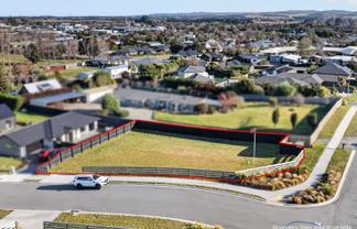 2 Foster Place, Amberley