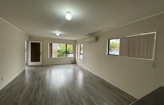 42B Prince Regent Drive, Half Moon Bay
