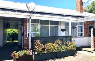 7/9 August Place, Greenlane
