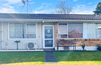 2/10 Pratt Street, Papakura