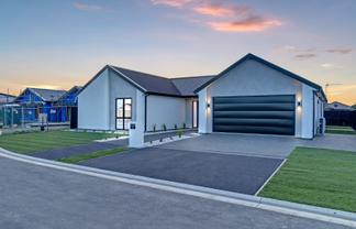 8 Hawk Cl, Rolleston