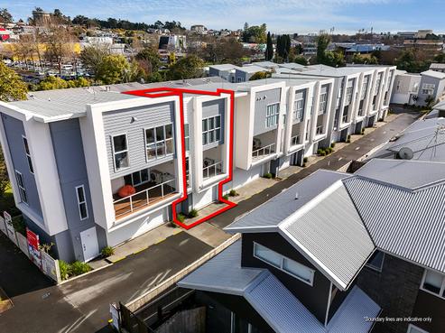 2/4 Palmerston Street, Hamilton Central