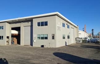 Tidy industrial unit - Kumeu