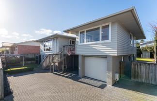 2/48 Ngamotu Road, Hilltop