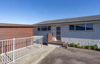 2/6 Timbertop Lane, Saint Martins