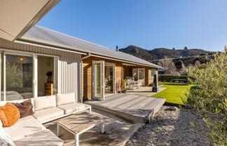 4 Warbler Lane, Albert Town