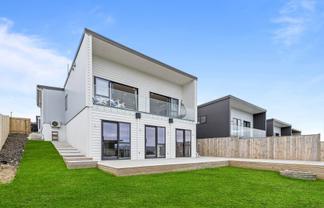 13 Kuhu Way, Millwater