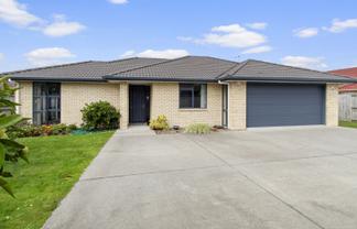 5 Holcroft Place, Huntington