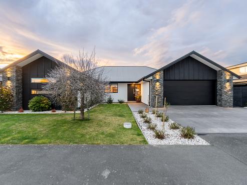 100 Tauhinu Avenue, Lincoln