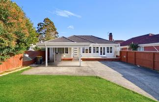 13 Great south road, Papatoetoe