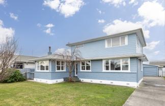 36 Allen Berry Avenue, Pirimai