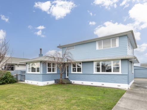 36 Allen Berry Avenue, Pirimai