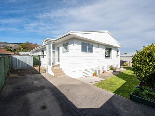 2/4 Challies Way, Richmond