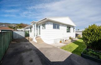 2/4 Challies Way, Richmond