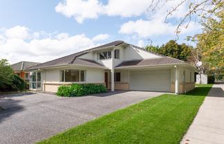 25 Dixon Road, Fitzroy