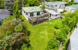 355 Whangaparaoa Road, Stanmore Bay
