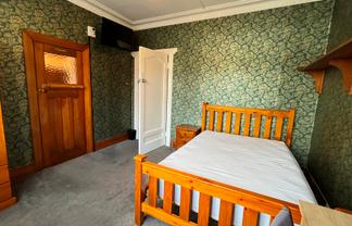 Room 4/ 21 London Street, Dunedin Central