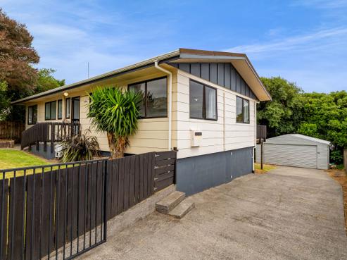 33 Riversdale Drive, Merrilands