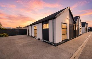 4/388 Hereford Street, Linwood