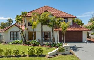16 Bronte Place , Somerville
