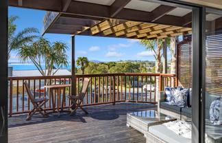 51 Mera Road, Algies Bay