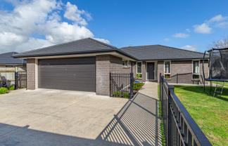 15 Barry Curtis Place, Levin