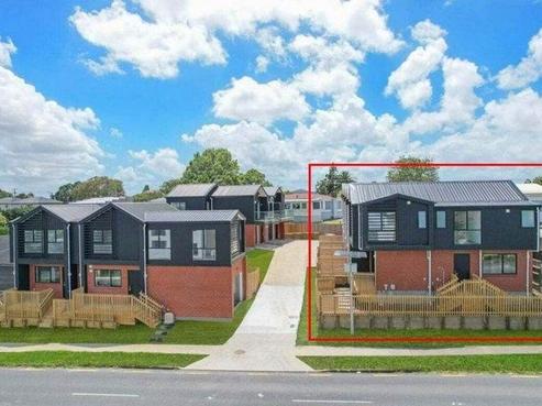 1/233 Great North Road, Henderson