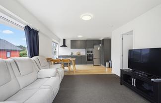 8/32 Akaroa Drive, Maupuia