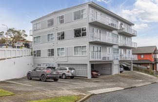 8/32 Akaroa Drive, Maupuia