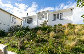 26 Carlisle Street, Island Bay