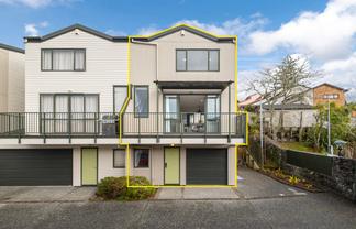 2/8 Flynn Street, Birkdale