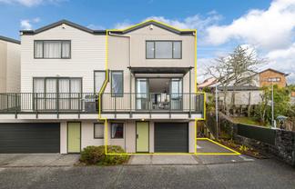 2/8 Flynn Street, Birkdale