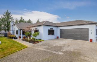 6 Spruce Close, Alexandra