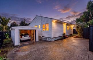 15A Coates Crescent, Panmure
