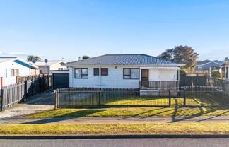 1/6 Hatherly Place, Clendon Park