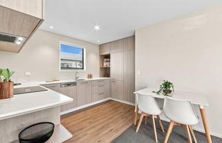 1/21 Hills Road, Edgeware