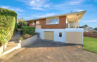 14 Chevron Drive, Bellevue
