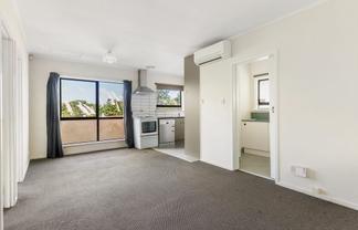 2/42 Kempthorne Crescent, Mission Bay
