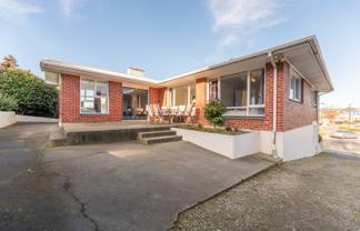 5 Hobbs Street, Waimataitai