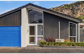 12 Raekura Place, Redcliffs