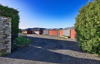 305 Oreti Road, Otatara