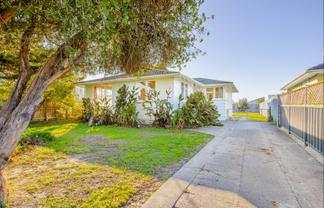 23 Curling Crescent, Onekawa
