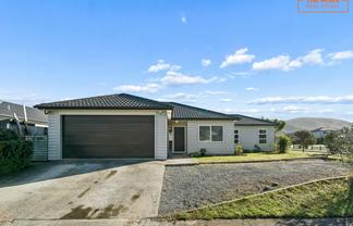 82 Farmer Crescent, Taita